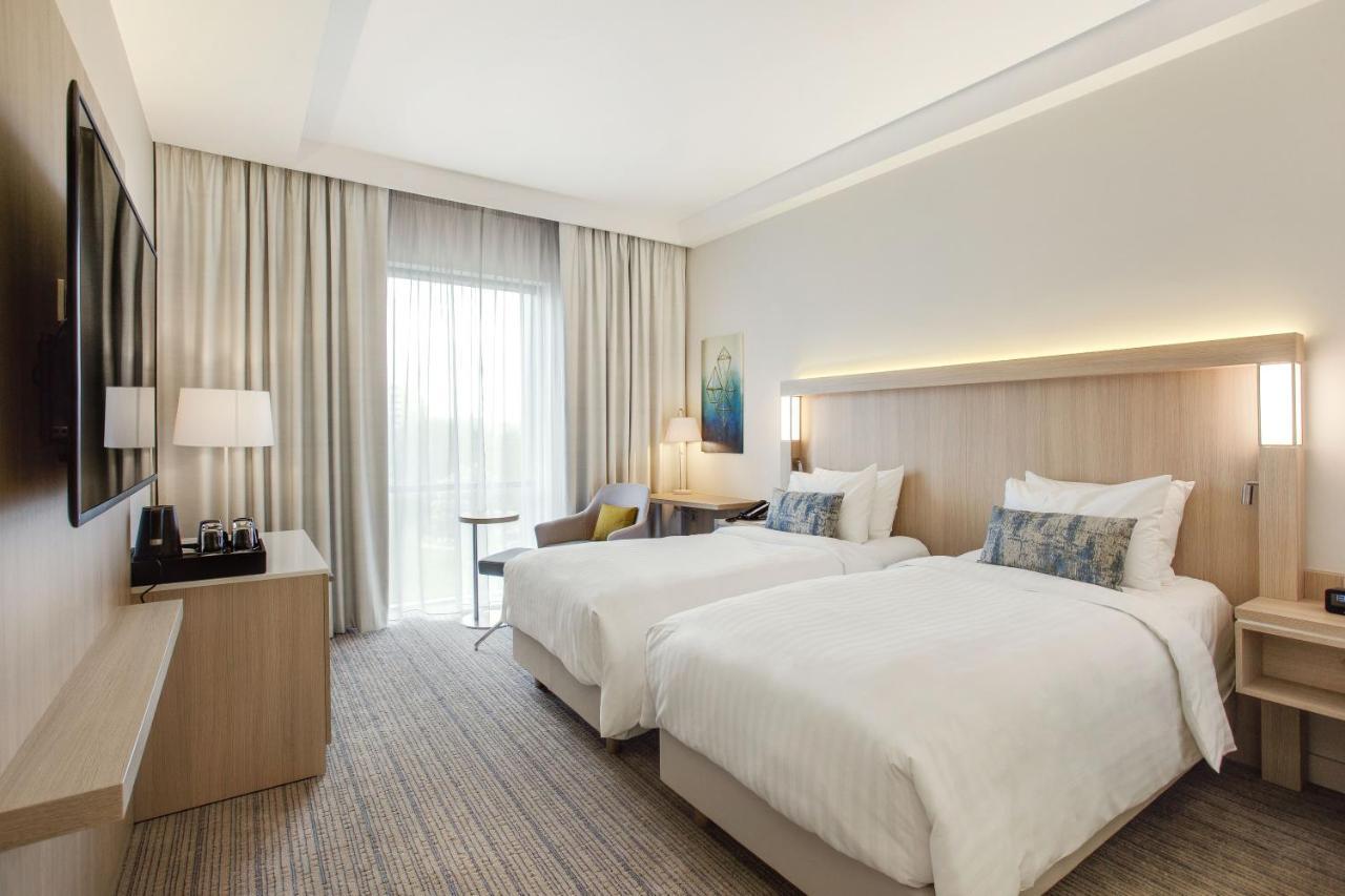 Courtyard By Marriott Vilnius City Center Bagian luar foto