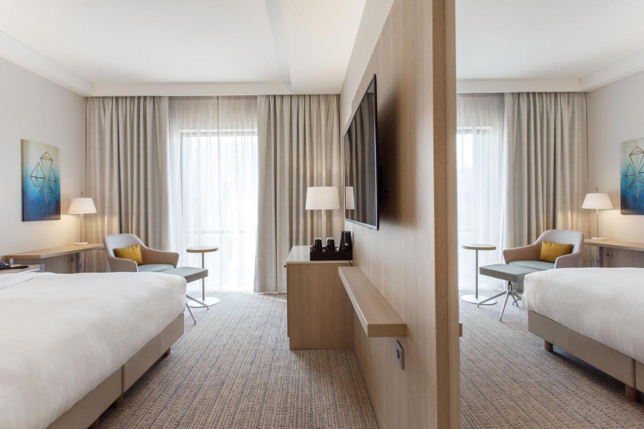 Courtyard By Marriott Vilnius City Center Bagian luar foto