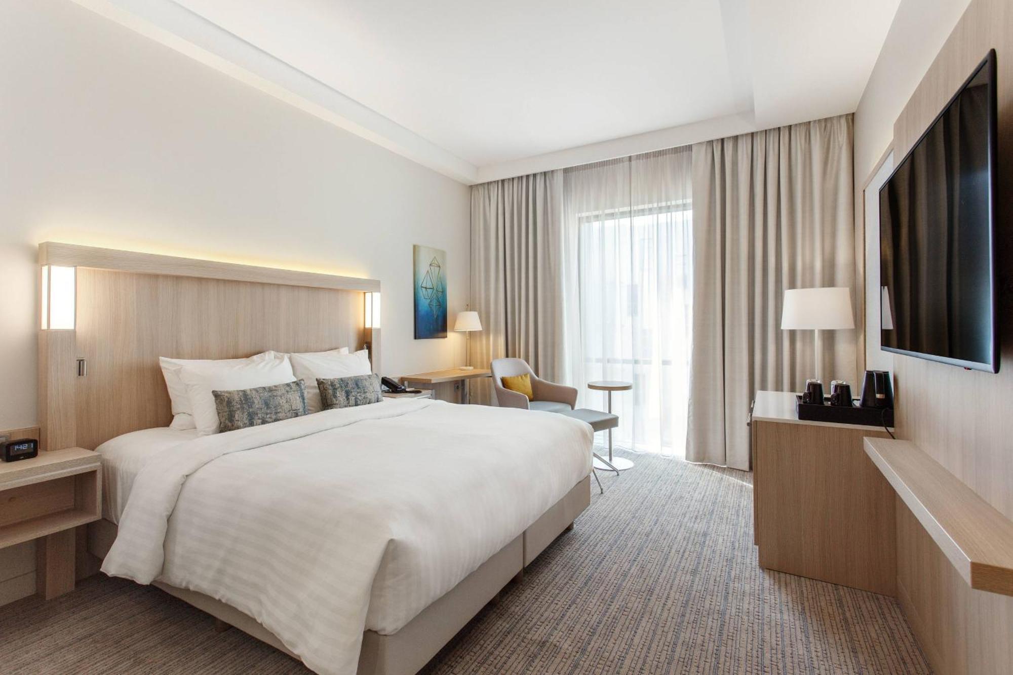 Courtyard By Marriott Vilnius City Center Bagian luar foto