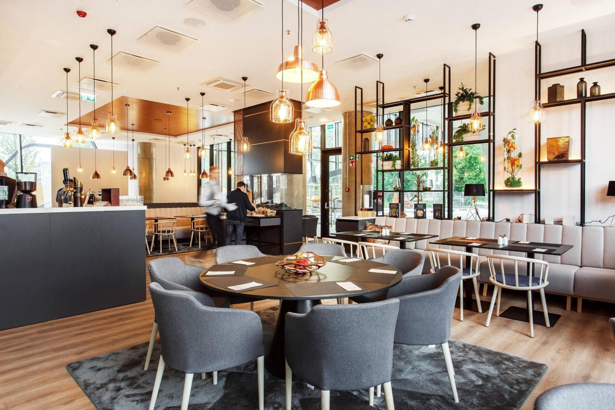 Courtyard By Marriott Vilnius City Center Bagian luar foto