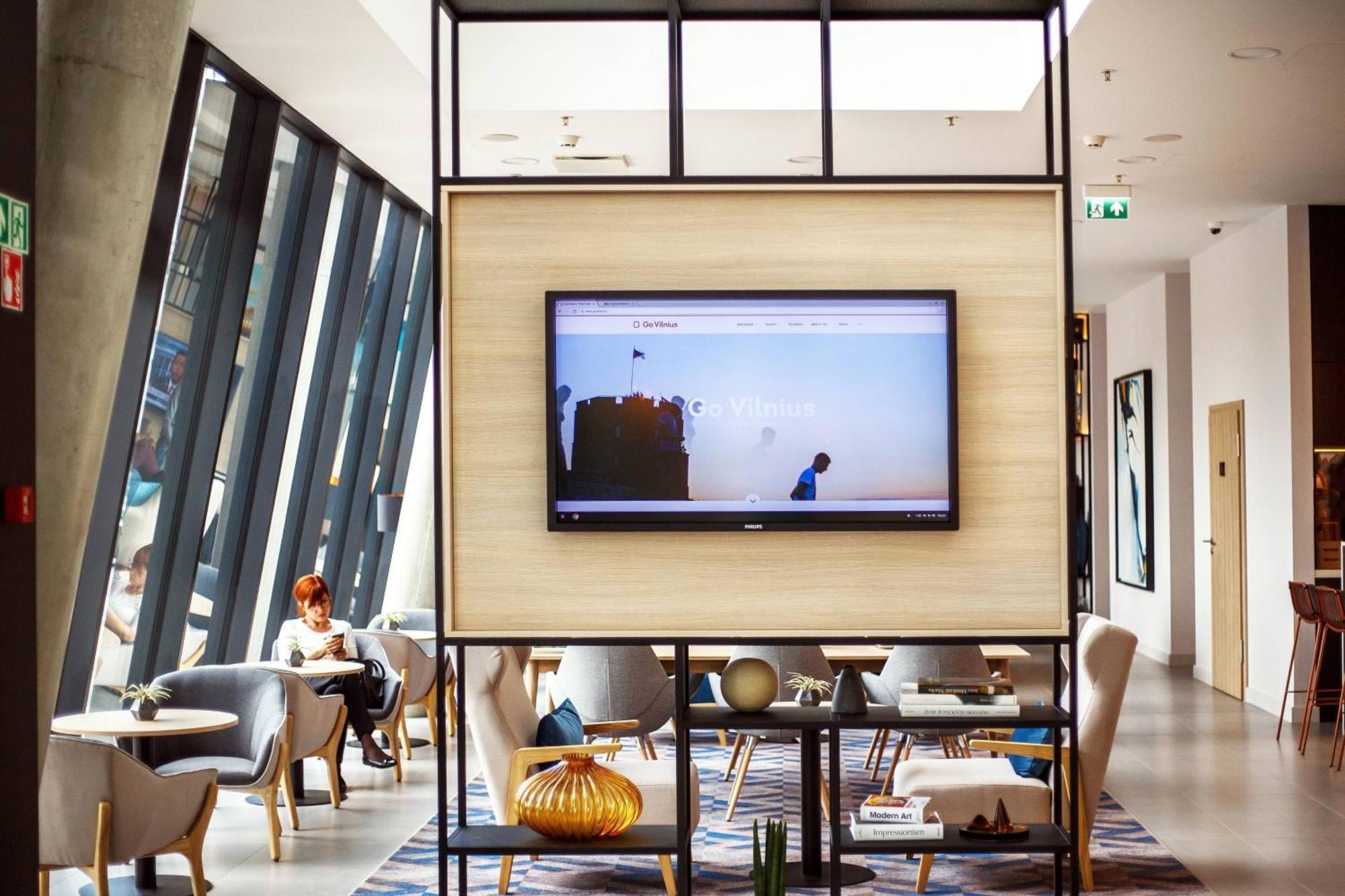 Courtyard By Marriott Vilnius City Center Bagian luar foto