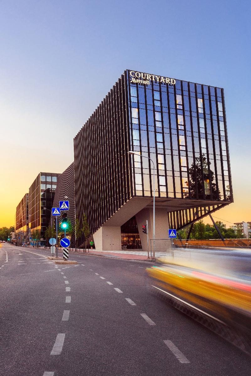 Courtyard By Marriott Vilnius City Center Bagian luar foto