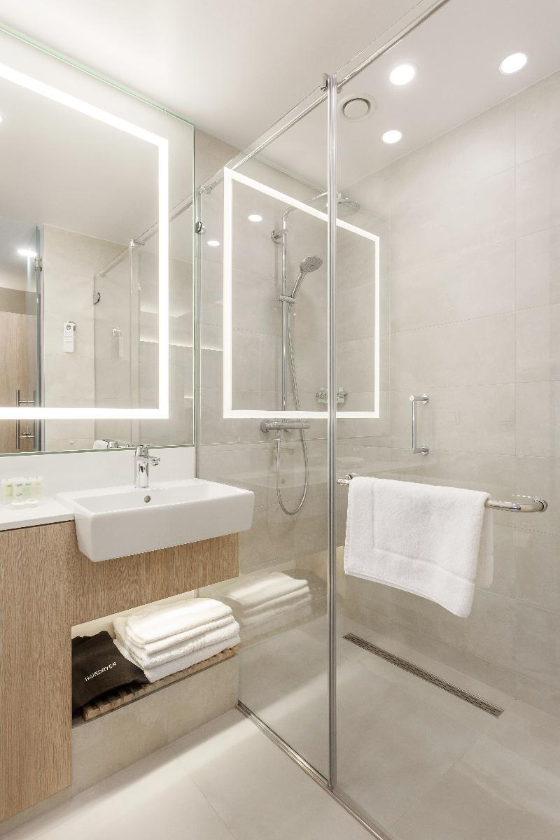 Courtyard By Marriott Vilnius City Center Bagian luar foto